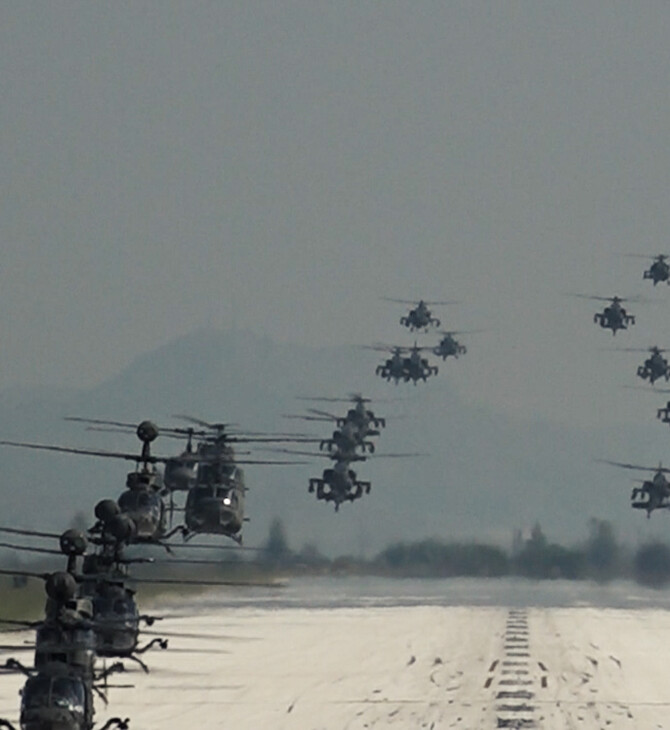 Πέλεκυς: Η στρατιωτική άσκηση με ελικόπτερα πάνω από το Στεφανοβίκειο 