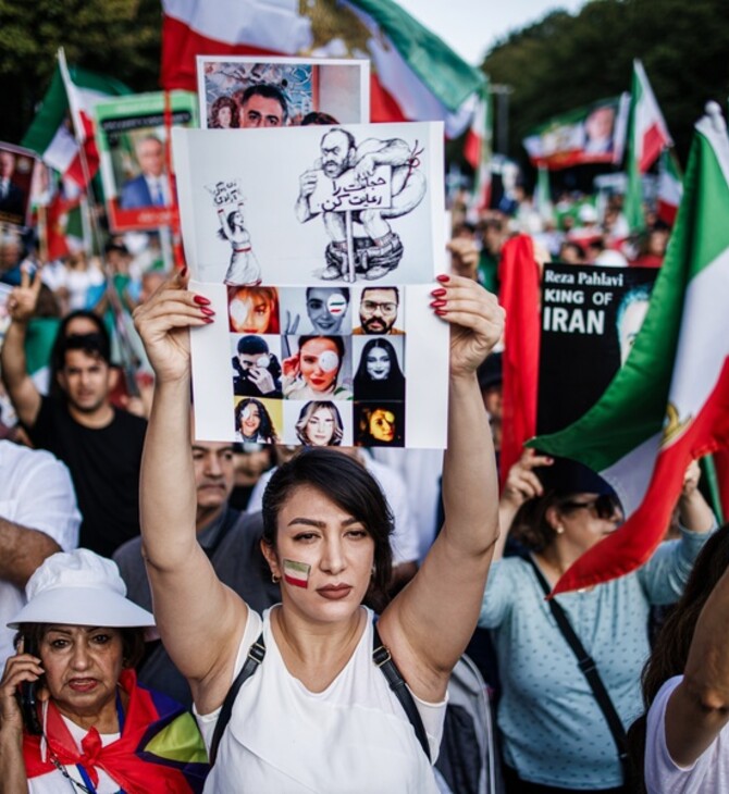 Βραβείο Ζαχάροφ: Τιμήθηκε μετά θάνατον η Μαχσά Αμινί και το κίνημα γυναικών του Ιράν