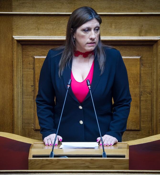 Κωνσταντοπούλου: Ντροπής πράγματα μάνα και γιος να λένε ότι θα πάρουν τις έδρες σπίτι τους