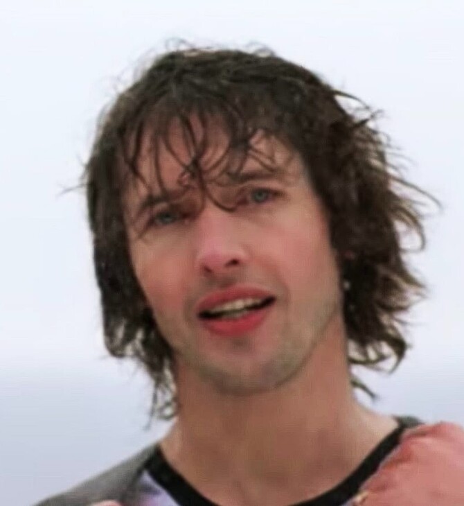 You’ re beautiful: Ο James Blunt σχεδόν τρολάρει όσους λατρεύουν αυτό το τραγούδι του 