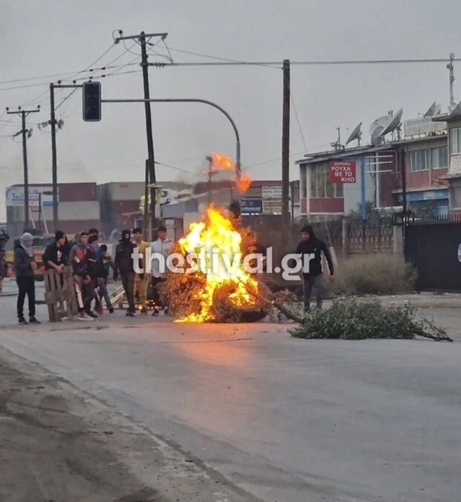 Θεσσαλονίκη: Επεισόδια σε οικισμό για τον θάνατο του 17χρονου στη Βοιωτία