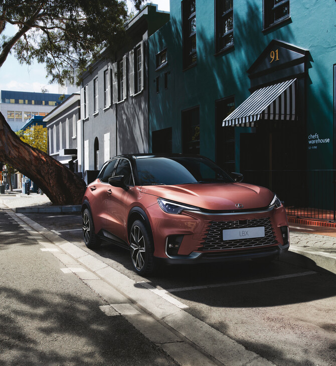 Το νέο Lexus LBX ήρθε για να σας συναρπάσει, διαφορετικά!