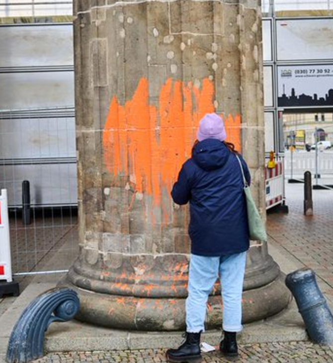 Ακτιβιστές για το κλίμα έβαψαν την Πύλη του Βρανδεμβούργου 