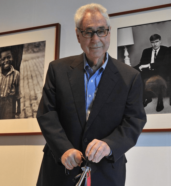 Elliott Erwitt: Ο θρυλικός φωτογράφος πεθαίνει σε ηλικία 95 ετών