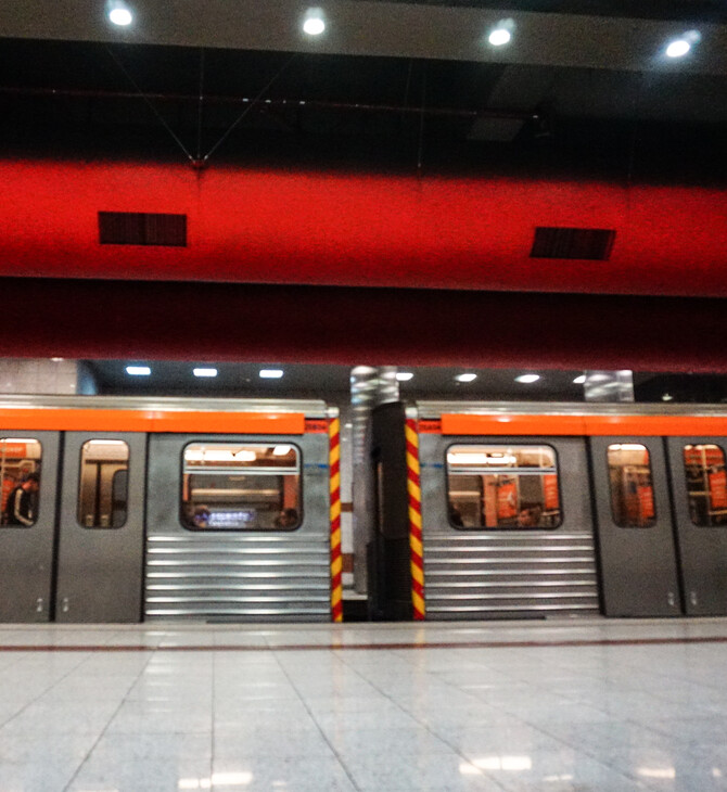 Οπαδική βία: Έριξαν καπνογόνα μέσα στο μετρό και ρωτούσαν για τις ομάδες 
