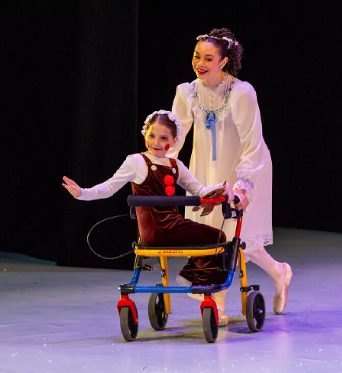 7χρονη χορεύει ξανά μετά από τραγικό ατύχημα, που παραλίγο να της στοιχήσει τα πόδια της