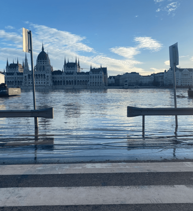 Υπερχείλισε ο Δούναβης- Έσπασε το ρεκόρ του 2013