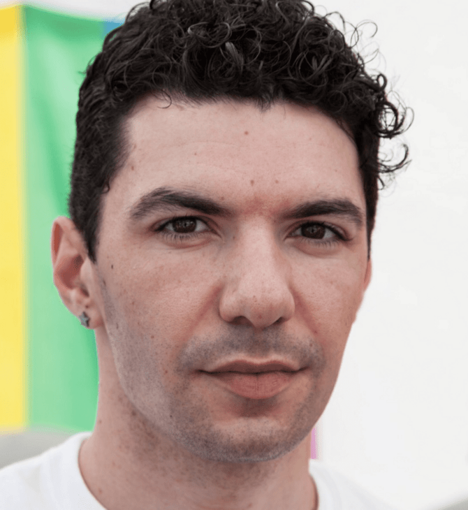 Συνελήφθη ο σκιτσογράφος Παναγιώτης Μητσομπόνος- Στη δίκη για τη δολοφονία του Ζακ Κωστόπουλου