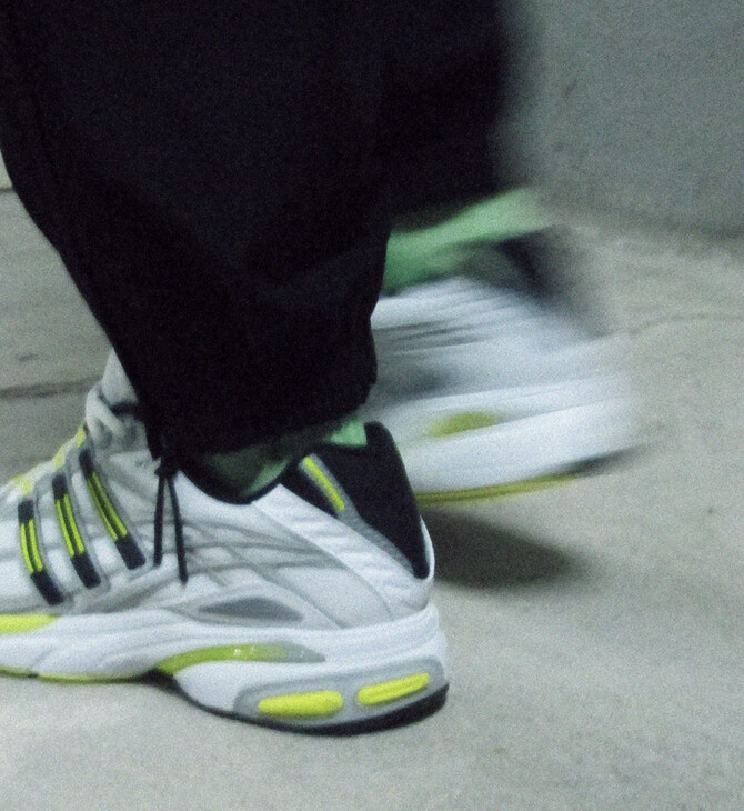 Τα adidas Originals ξεφυλλίζουν το αρχείο τους και παρουσιάζουν τη συλλογή «2000s Running»