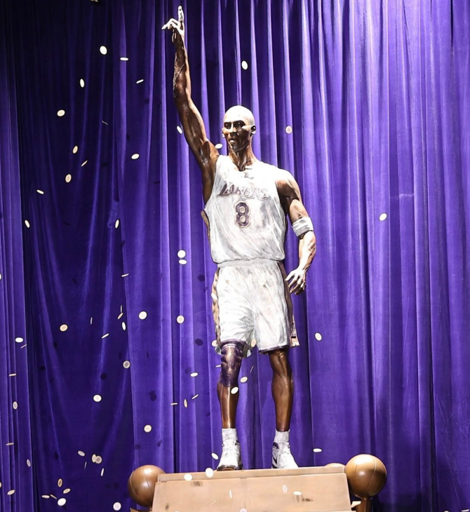 Lakers: Το εντυπωσιακό άγαλμα του Κόμπι Μπράιαντ έξω από το Staples Center