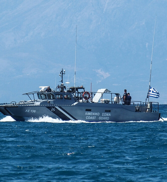 Διάσωση 72 μεταναστών που επέβαιναν σε ξύλινο ακυβέρνητο σκάφος στην Κρήτη