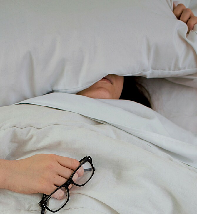 Έρευνα αποκαλύπτει: 4 στους 5 Αμερικανούς παραδέχονται πως δεν κοιμούνται λόγω του συντρόφου τους