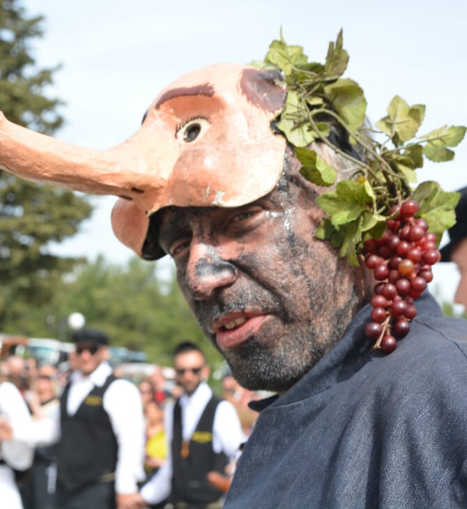 «Μπουρανί»: Αναβιώνει σήμερα το «έθιμο του φαλλού» στον Τύρναβο