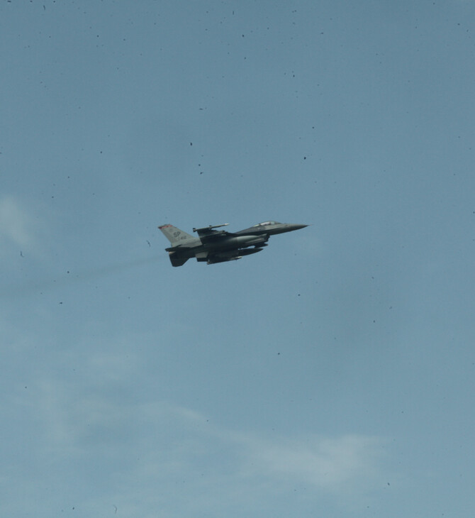 f-16