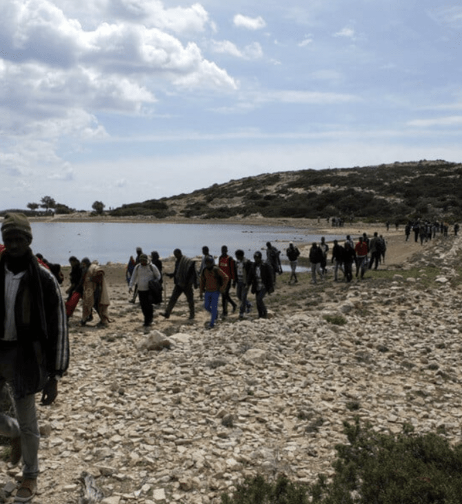 Η συμφωνία Μελόνι - Χαφτάρ «πνίγει» τη Γαύδο με μετανάστες από Λιβύη