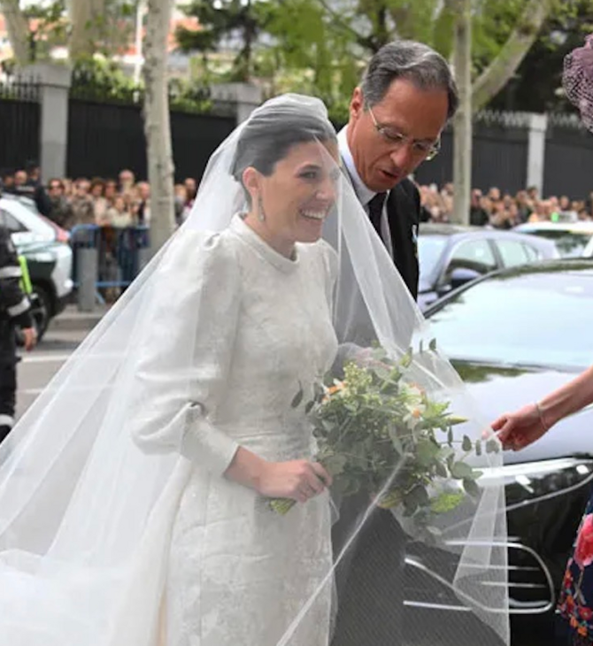 Ο γάμος της χρονιάς στην Ισπανία: Ο δήμαρχος της Μαδρίτης παντρεύτηκε την ανιψιά του Χουάν Κάρλος