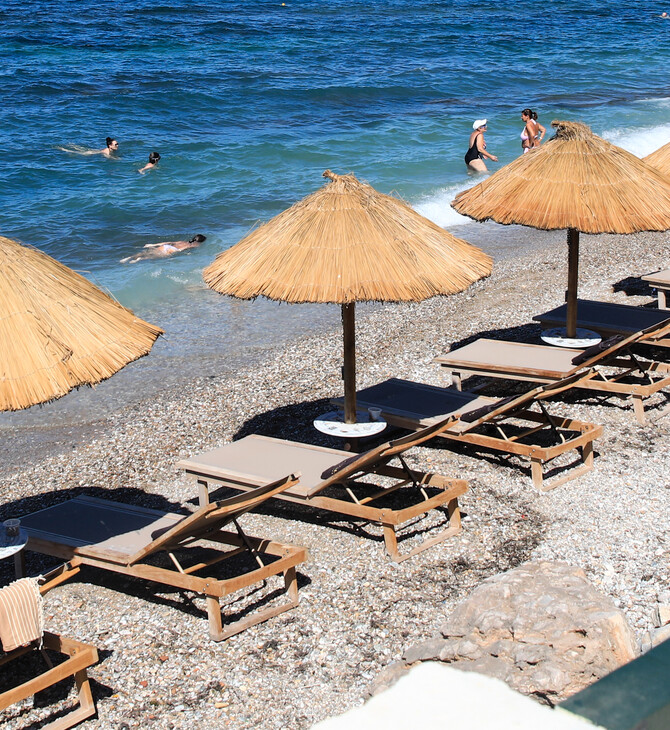 Παραλίες: Από 2.000 έως 60.000 ευρώ τα πρόστιμα – Τι ισχύει για ομπρέλες και ξαπλώστρες
