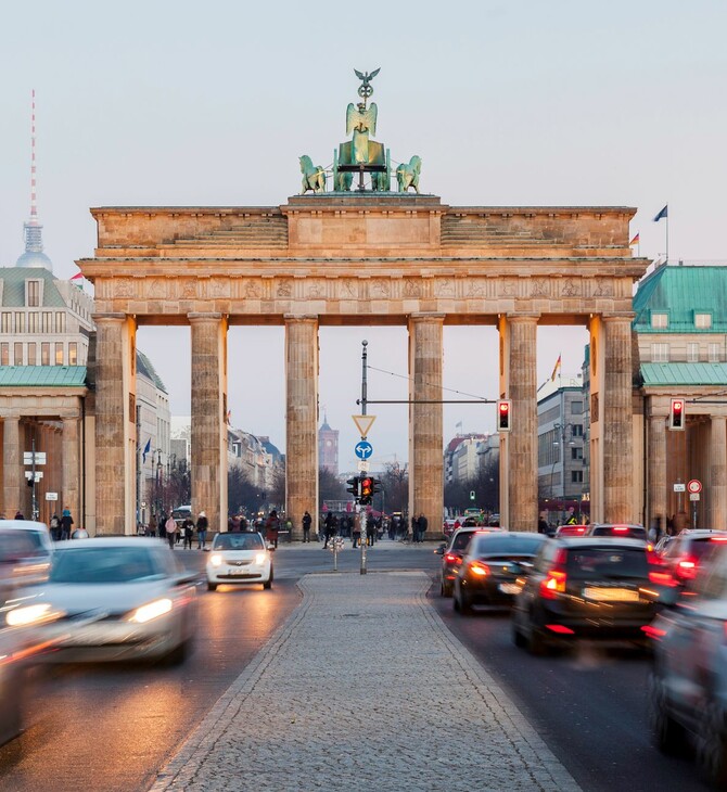 Η Γερμανία απειλεί να απαγορεύσει την κυκλοφορία αυτοκινήτων το Σαββατοκύριακο