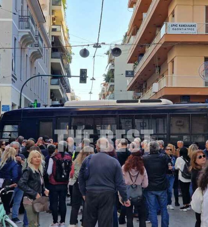 Πάτρα: Κινητοποιήσεις από συμβασιούχους που ζητούν ανανέωση συμβάσεων από τον δήμο