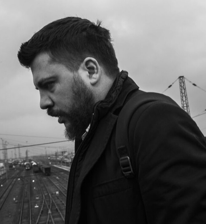 Συνελήφθησαν δύο ύποπτοι για την επίθεση στον πιο έμπιστο συνεργάτη του Ναβάλνι
