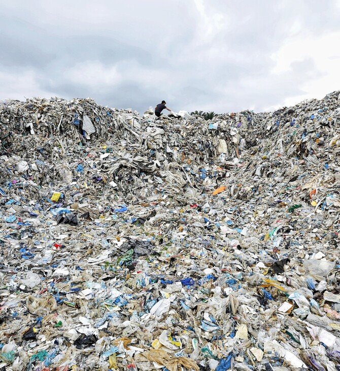 Η «ανακύκλωση» του πλαστικού είναι μια κίνηση χωρίς νόημα
