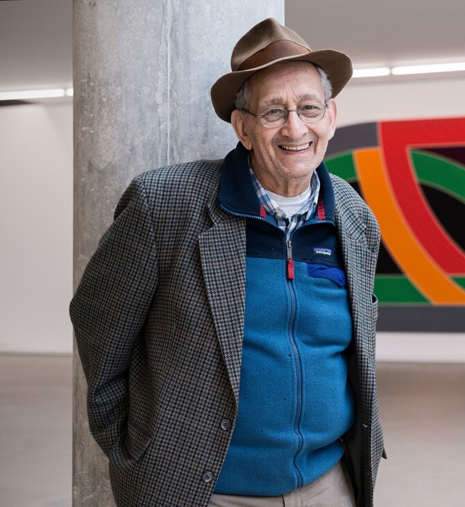 Πέθανε σε ηλικία 87 ετών ο εξέχων εικαστικός Frank Stella, λάτρης της αφηρημένης αφήγησης