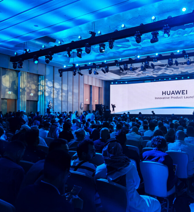 Η Huawei παρουσίασε νέα προϊόντα τεχνολογίας και wearables στο Ντουμπάι