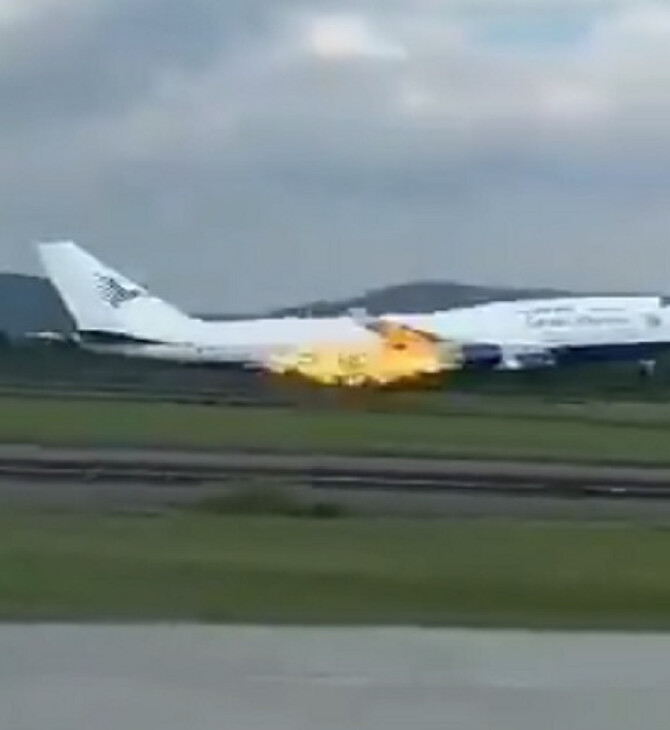Ινδονησία: Boeing με 468 επιβαίνοντες επέστρεψε στο αεροδρόμιο λόγω φωτιάς στον κινητήρα