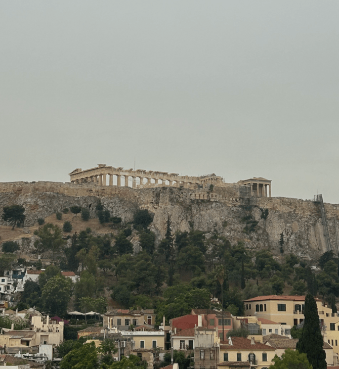 Εικόνες από το νέο κύμα αφρικανική σκόνης στην Αθήνα