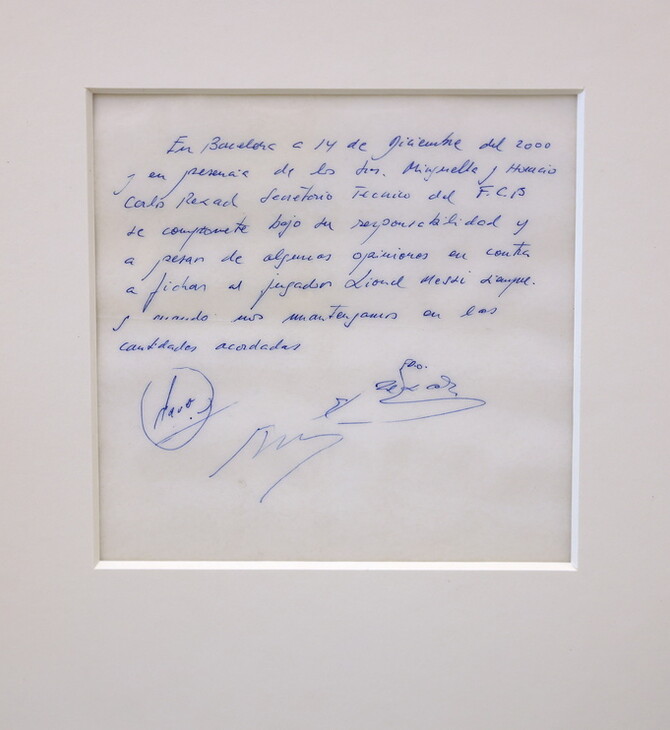 Για 965.000 δολάρια πωλήθηκε η «χαρτοπετσέτα – συμβόλαιο» με την υπογραφή του 13χρονου -τότε- Μέσι