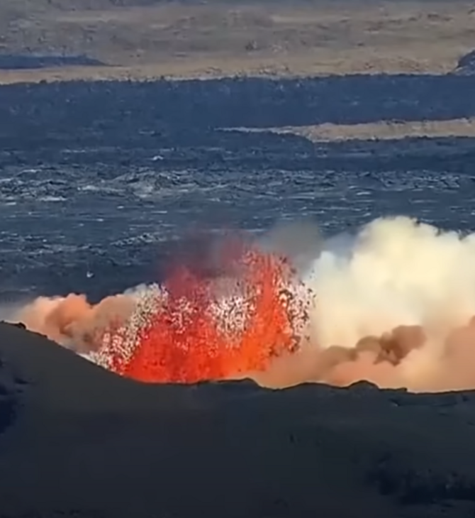 Ισλανδία: Το ηφαίστειο της χερσονήσου Ρέικιανες δεν σταματά να εκτοξεύει λάβα