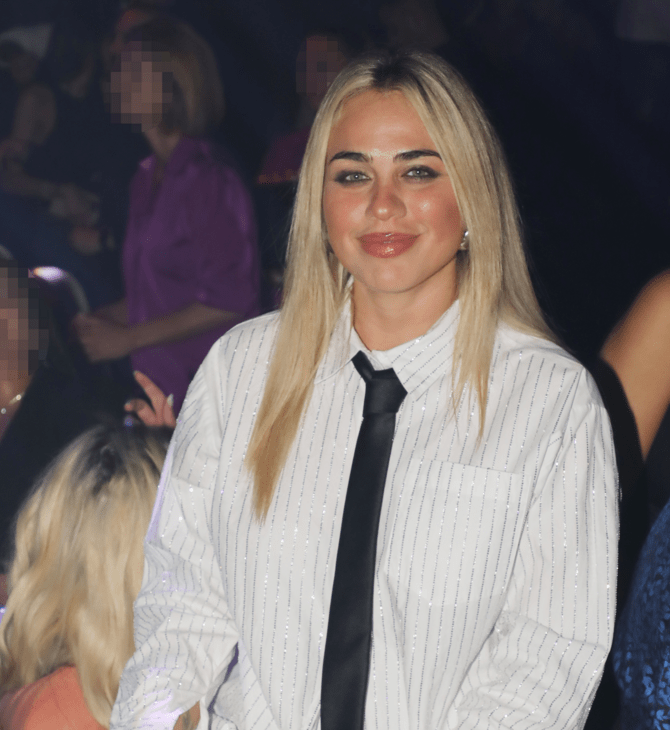 Κόνι Μεταξά: «Έχω ψάξει να δω αν μπορώ να αφαιρέσω την ηλικία μου από το Google»