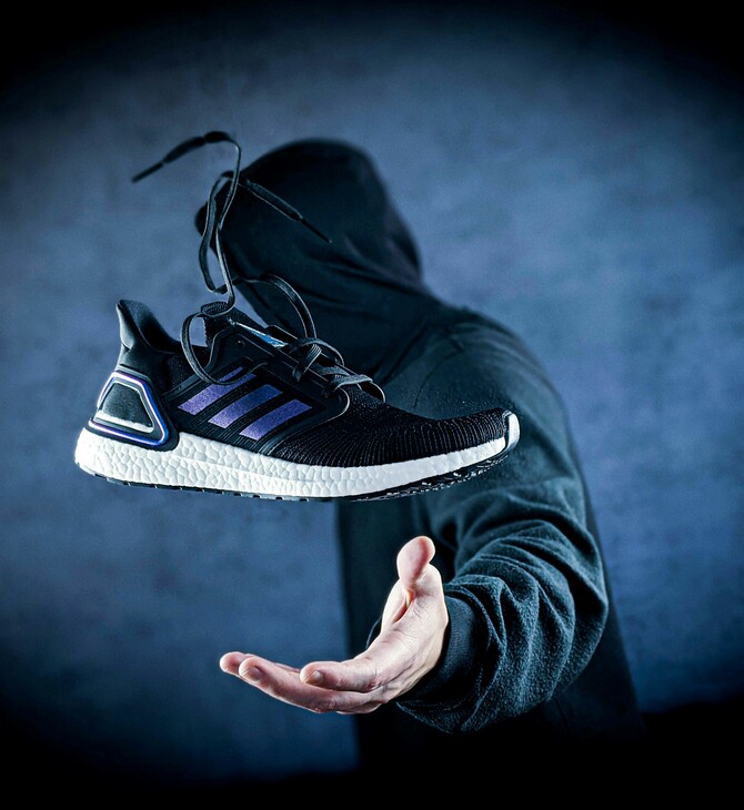 Η Adidas ερευνά σκάνδαλο διαφθοράς από υπαλλήλους της στην Κίνα