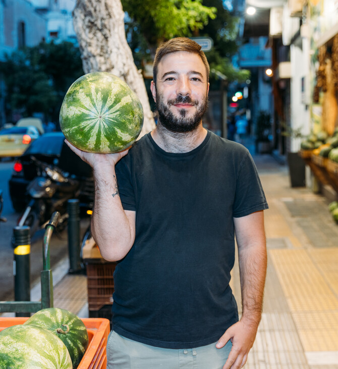 Στα Μαναβάκια μπορείς να βρεις φρούτα και στις τρεις τα ξημερώματα