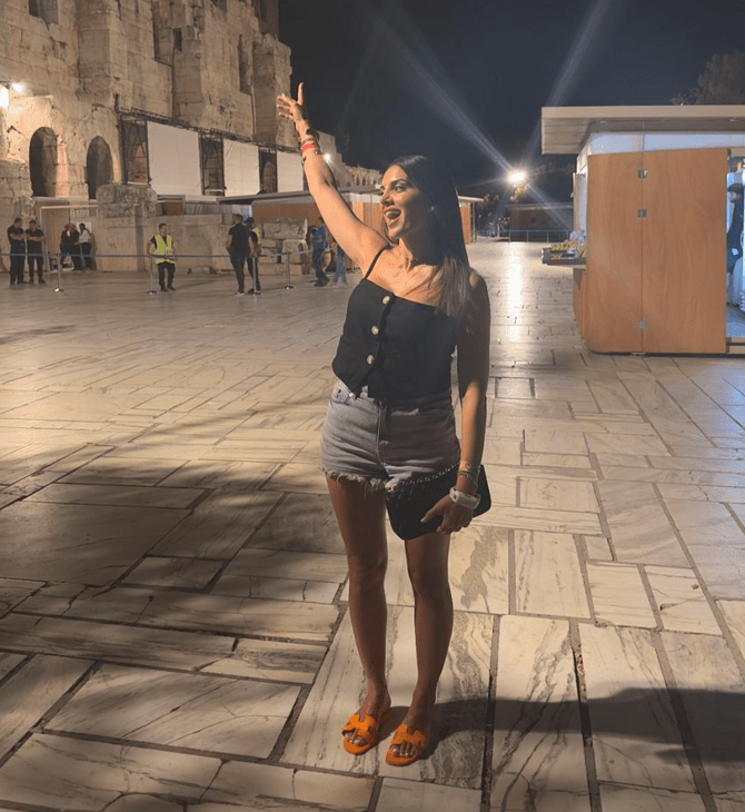 Η Σταματίνα Τσιμτσιλή συμμετείχε στο βιντεοκλίπ των Coldplay- Η ανάρτησή της