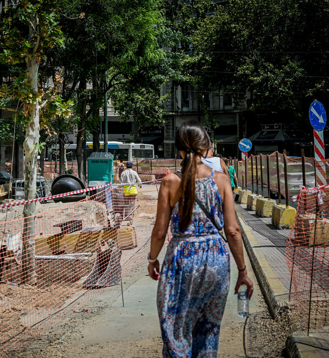 Καύσωνας: Έκτακτα μέτρα σε δημόσιο και ιδιωτικό τομέα- Πώς επηρεάζονται delivery και οικοδομές