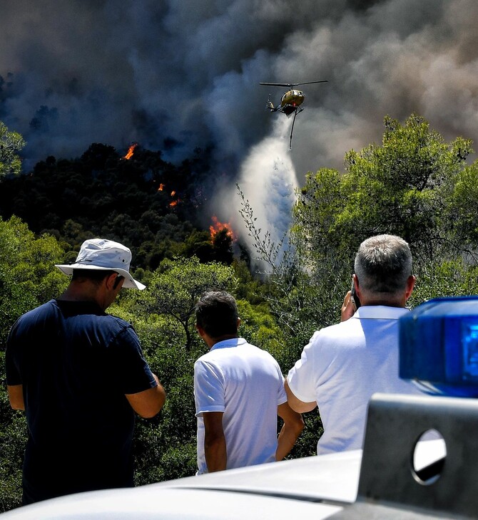 Φωτιές: Χωρίς ενεργό μέτωπο στις Ερυθρές Αττικής - Βελτιωμένη η εικόνα στο Καστράκι Αρκαδίας