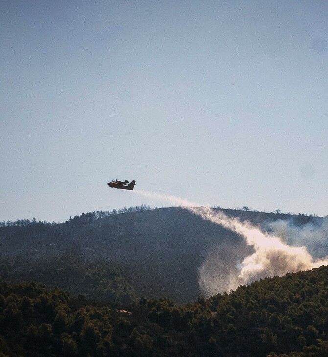 Φωτιά στην Εύβοια: Μεγάλη αναζωπύρωση στο Αφράτι - Ανετράπη πυροσβεστικό σε χαράδρα