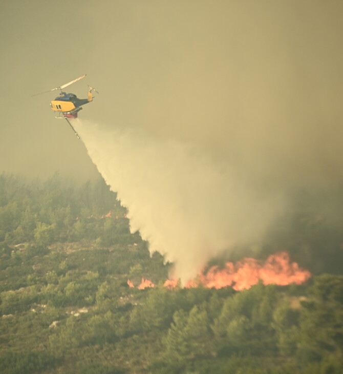 Προς τη Σταμάτα κινείται η φωτιά του Βαρνάβα - Μήνυμα 112 για εκκένωση