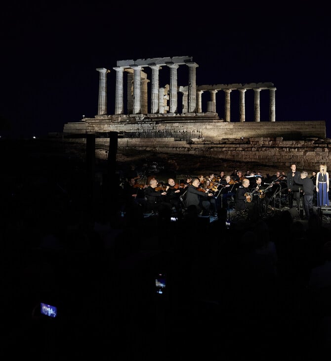 Ο νέος φωτισμός στον ναό του Ποσειδώνα στο Σούνιο από την Ελευθερία Ντεκώ