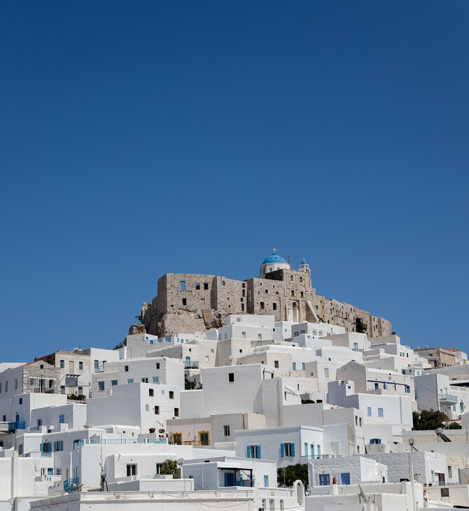 Αναστέλλεται και επανεξετάζεται το mega-τουριστικό χωριό στην Αστυπάλαια μετά τις αντιδράσεις