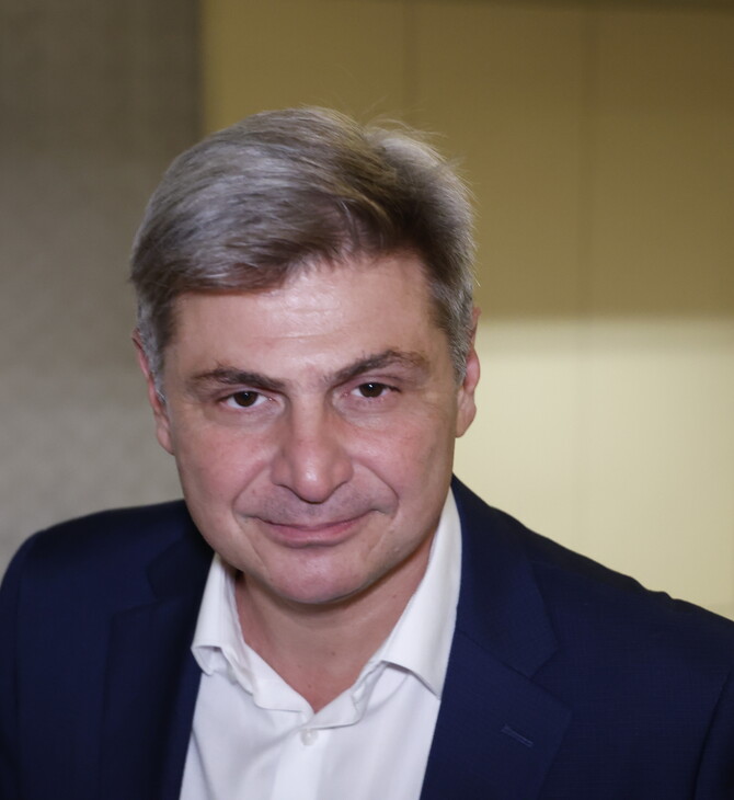 ΣΥΡΙΖΑ - Νικόλας Φαραντούρης: Κατέθεσε υποψηφιότητα και παρουσίασε πρόγραμμα 10 σημείων
