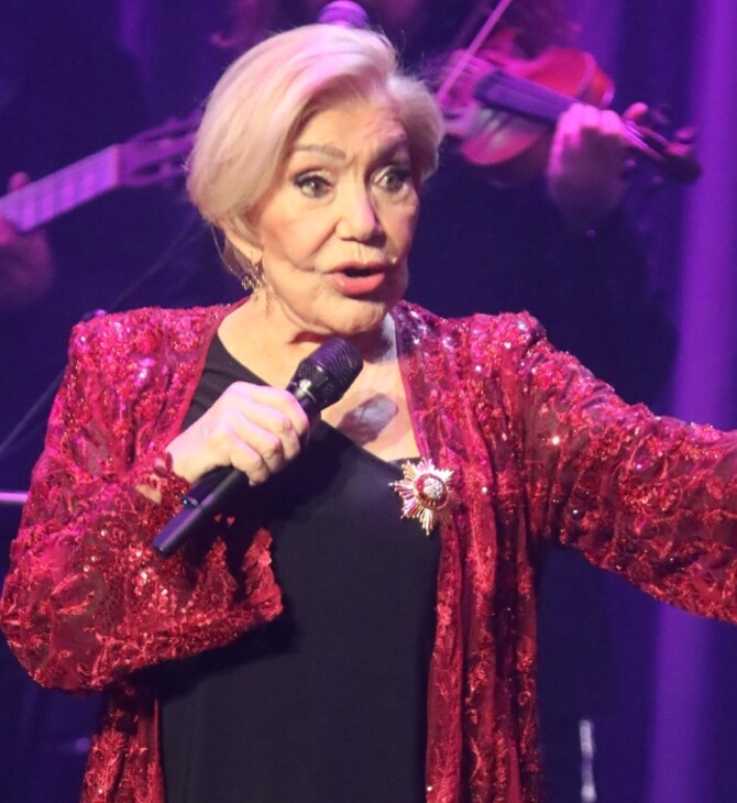 Η Μαρινέλλα βρίσκεται δύο εβδομάδες στην εντατική: «Είναι δύσκολη η απορρόφηση ενός αιματώματος» λέει η Ματίνα Παγώνη