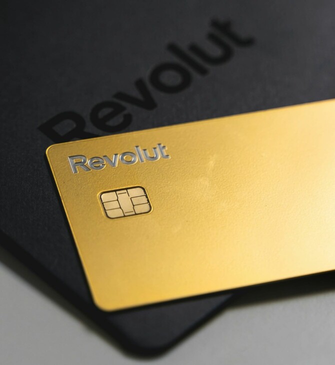 Η Revolut κατονομάζεται σε χιλιάδες καταγγελίες για απάτη στη Βρετανία
