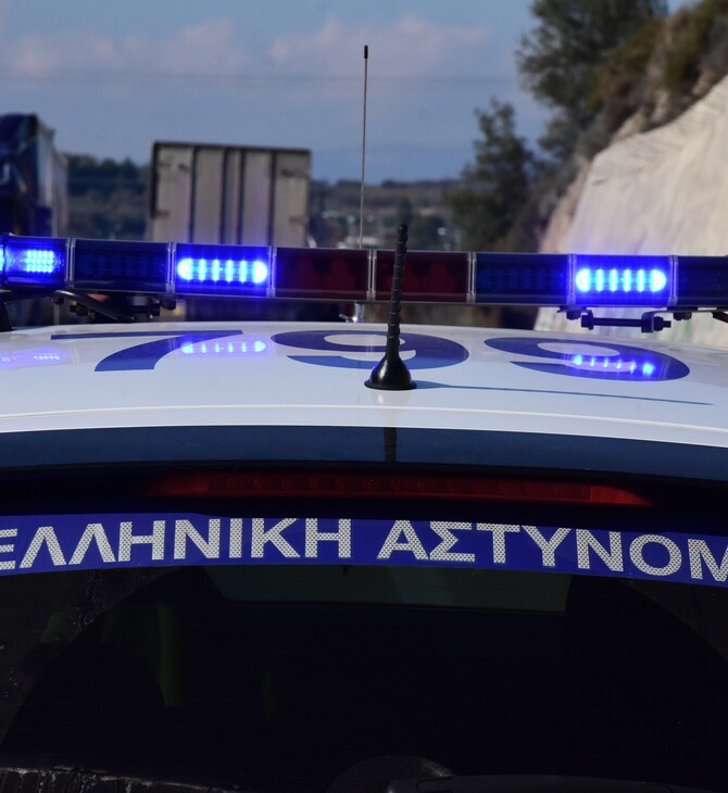 Πλατεία Αμερικής: Οδηγός έπεσε πάνω σε 17 σταθμευμένα αυτοκίνητα