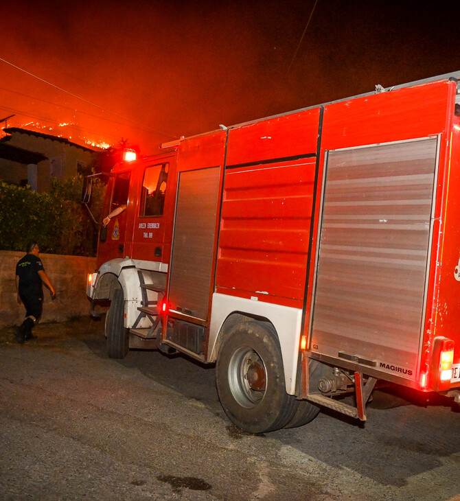 Φωτιά σε εργοστάσιο στα Οινόφυτα