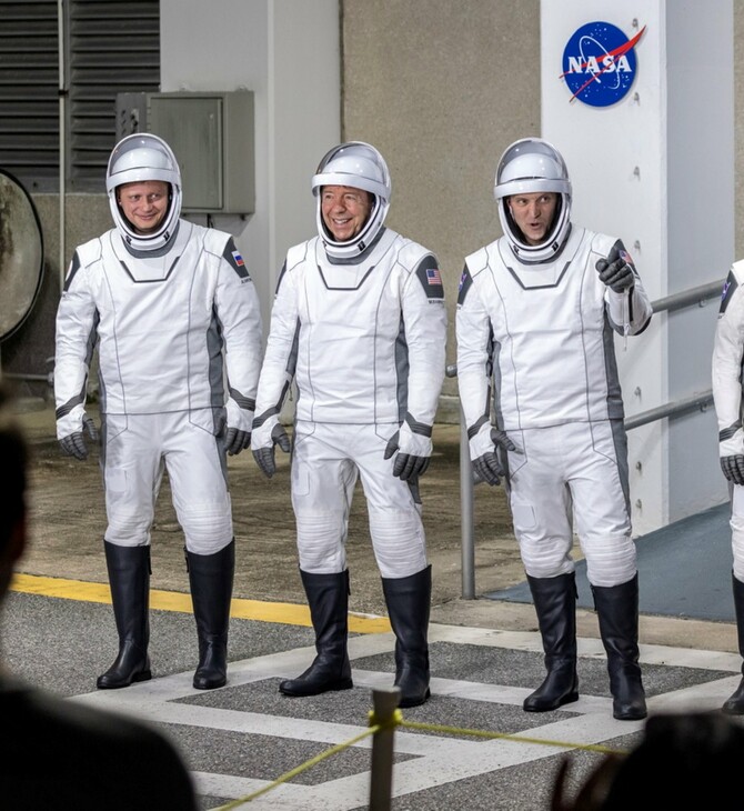 Οι αστροναύτες της SpaceX επέστρεψαν επιτέλους στη Γη μετά από 8 μήνες