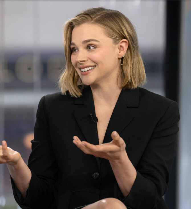 Chloë Grace Moretz: Δήλωσε ότι είναι «γκέι γυναίκα» (και ψηφίζει Κάμαλα Χάρις)