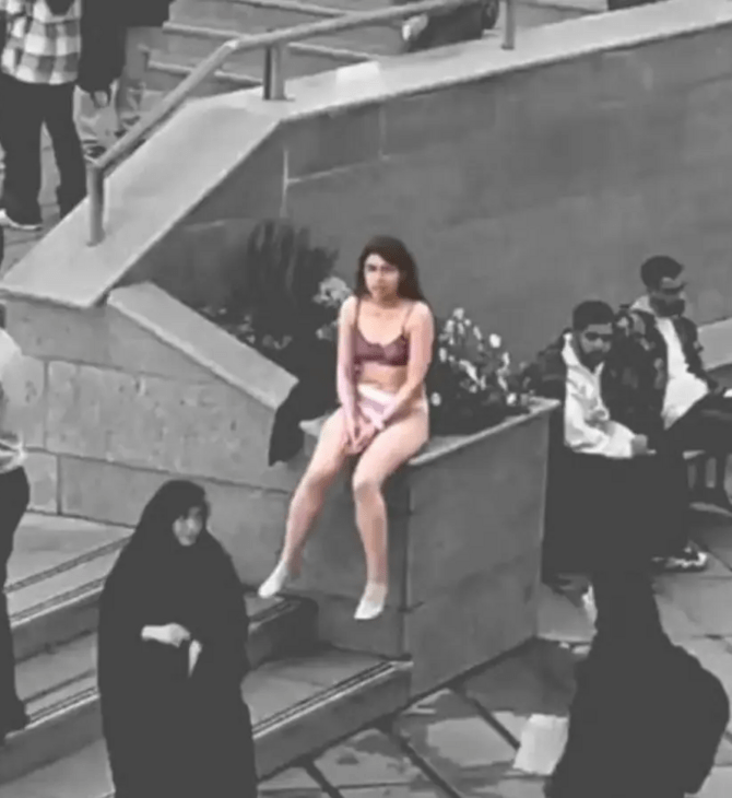 Το κορίτσι στη βιτρίνα 