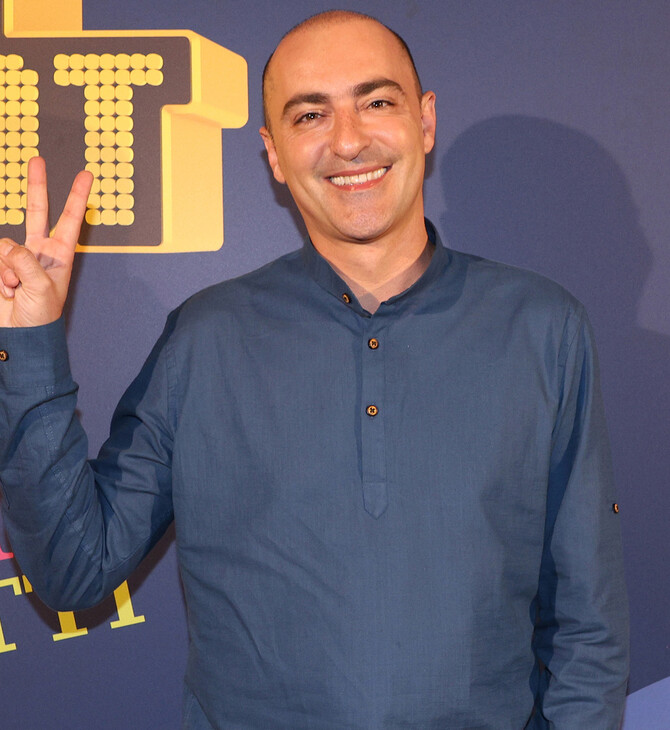 Θανάσης Αλευράς για Eurovision: «Ρώτησα κάποια στιγμή τη Σάττι πώς μεταβολίζει όλη αυτή τη γλωσσοφαγιά»